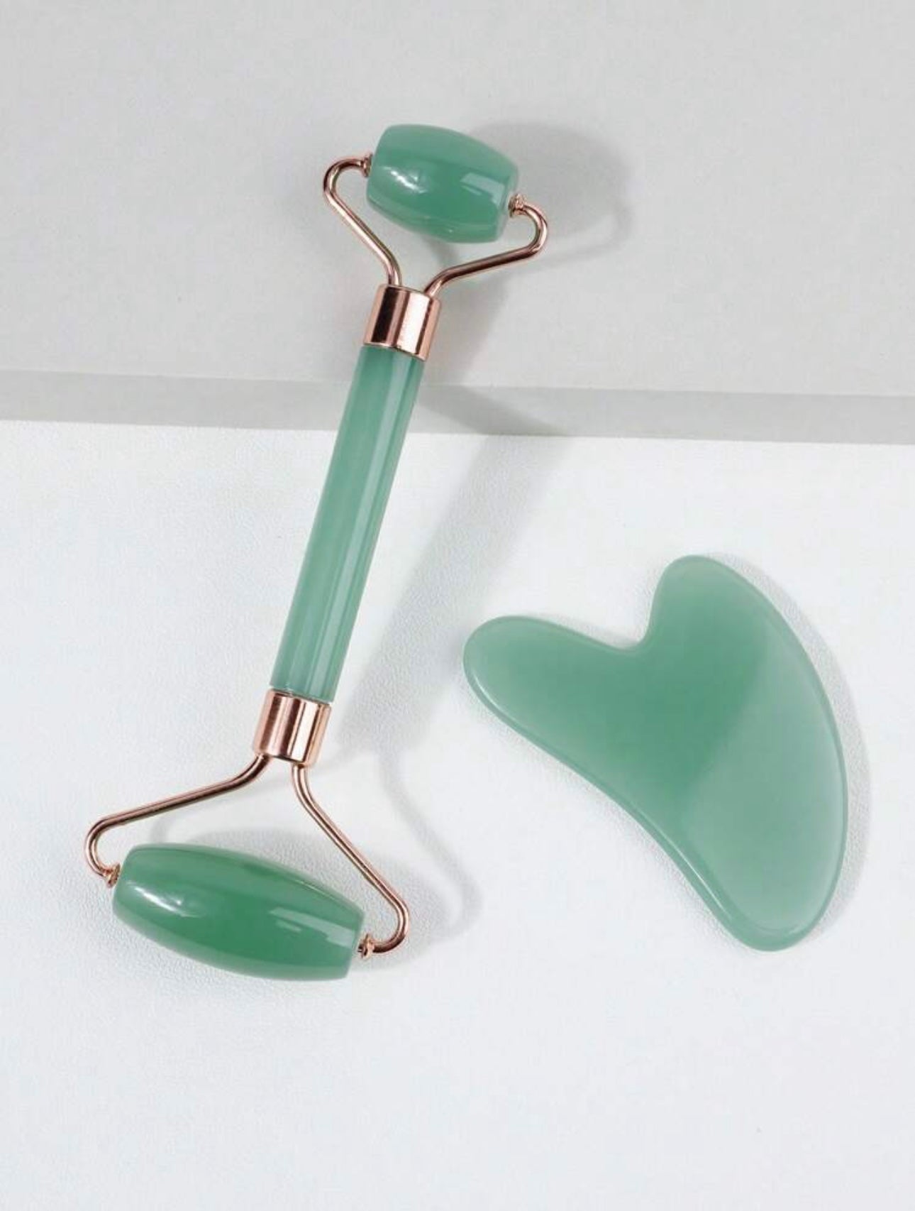 FACIAL MASSAGER KIT (GUASHA)